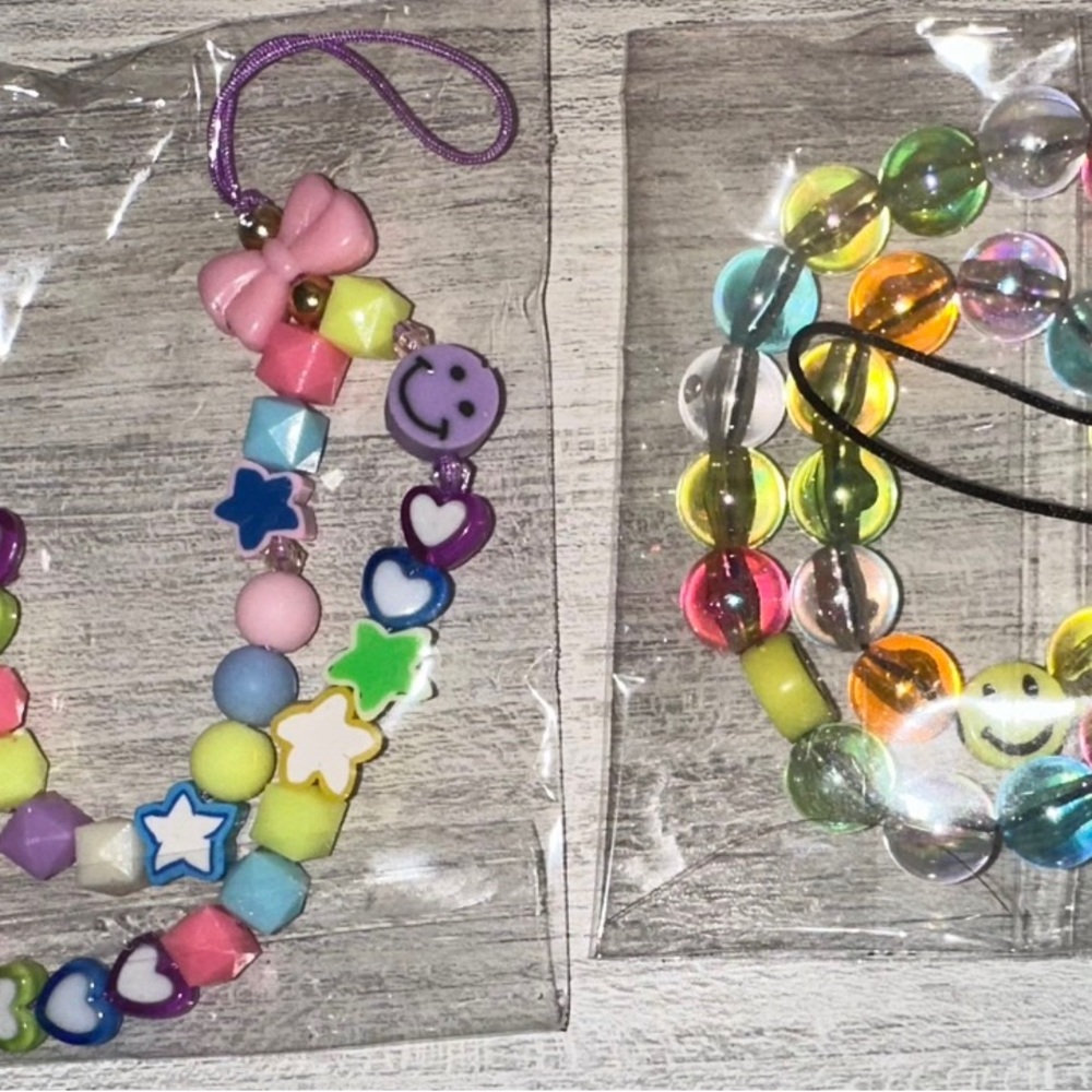 Phone chains - Picture 3 of 3